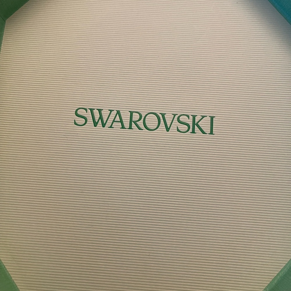 Swarovski tennis necklace - Picture 6 of 9